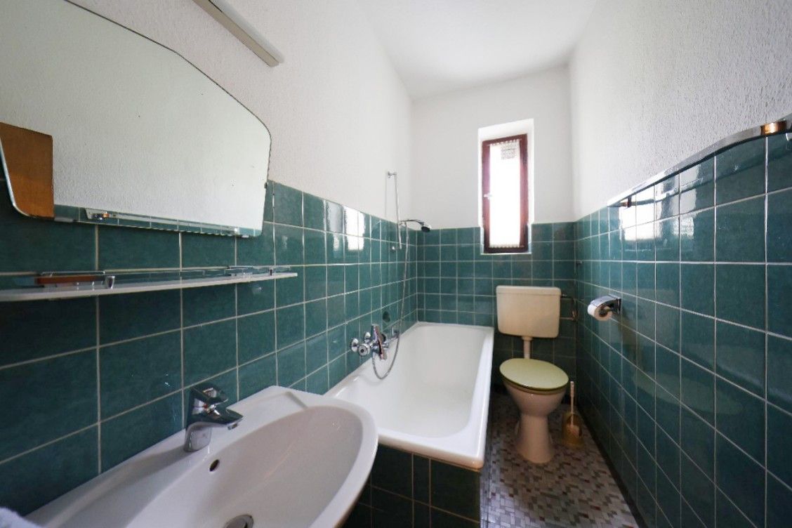 Wannenbad im Obergeschoss