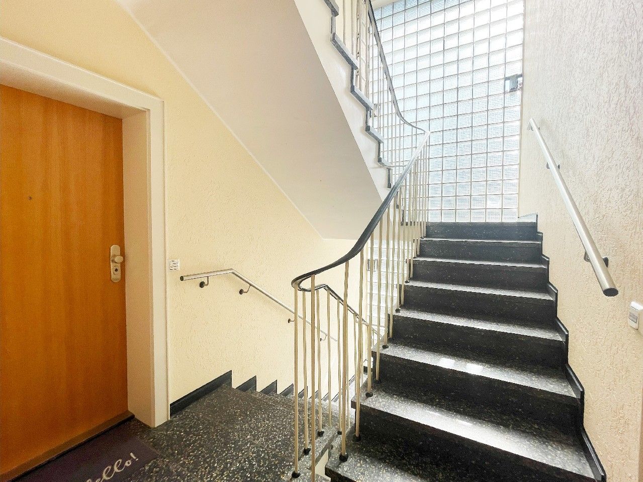 gepflegtes Treppenhaus