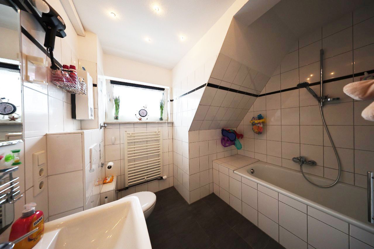 Wannenbad Dachgeschoss